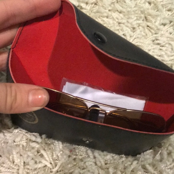 Ray Ban Gold reflective aviators - Picture 4 of 4